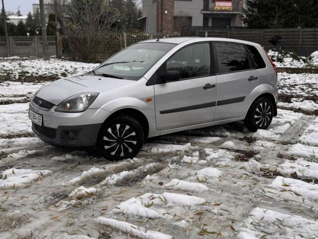 Сірий Форд Фієста, об'ємом двигуна 0 л та пробігом 136 тис. км за 4200 $, фото 15 на Automoto.ua