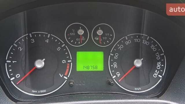 Серый Форд Фиеста, объемом двигателя 1.24 л и пробегом 149 тыс. км за 4350 $, фото 4 на Automoto.ua