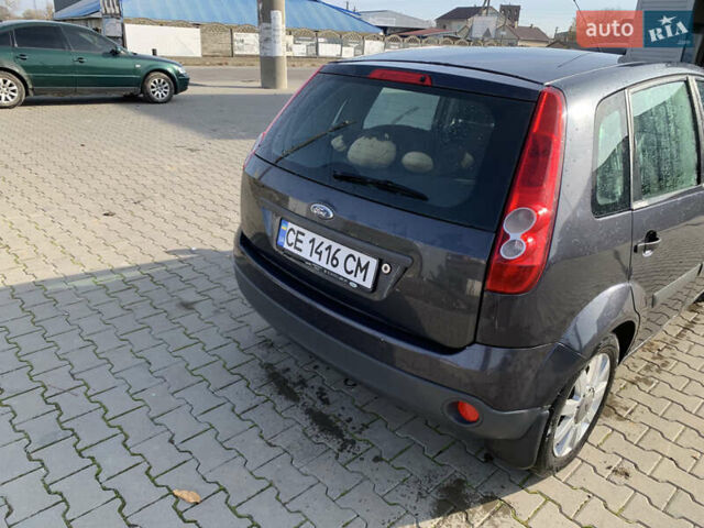 Сірий Форд Фієста, об'ємом двигуна 1.4 л та пробігом 161 тис. км за 2750 $, фото 3 на Automoto.ua