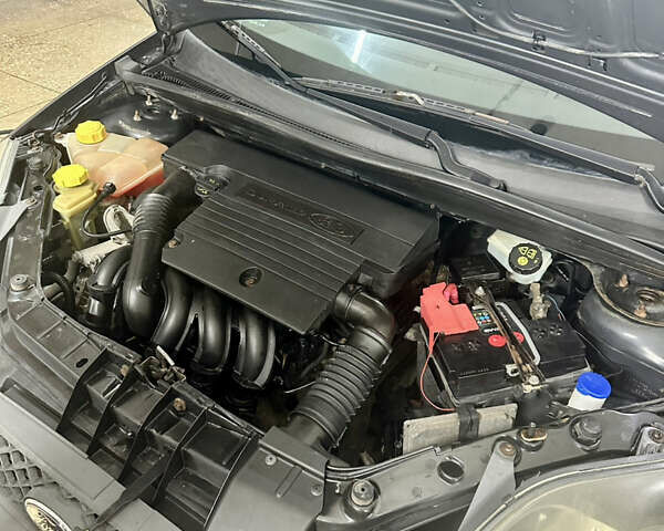 Сірий Форд Фієста, об'ємом двигуна 1.2 л та пробігом 175 тис. км за 4400 $, фото 6 на Automoto.ua