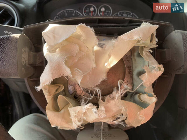 Сірий Форд Фієста, об'ємом двигуна 1.4 л та пробігом 161 тис. км за 2750 $, фото 14 на Automoto.ua