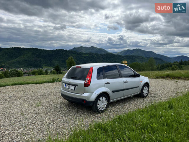 Серый Форд Фиеста, объемом двигателя 1.24 л и пробегом 174 тыс. км за 4200 $, фото 13 на Automoto.ua