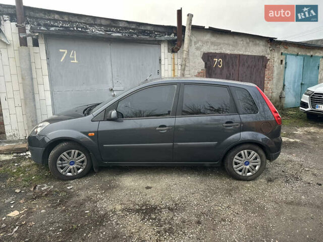 Серый Форд Фиеста, объемом двигателя 1.24 л и пробегом 234 тыс. км за 4200 $, фото 19 на Automoto.ua