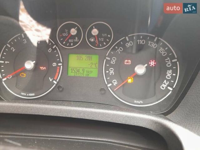Сірий Форд Фієста, об'ємом двигуна 1.39 л та пробігом 197 тис. км за 3800 $, фото 6 на Automoto.ua