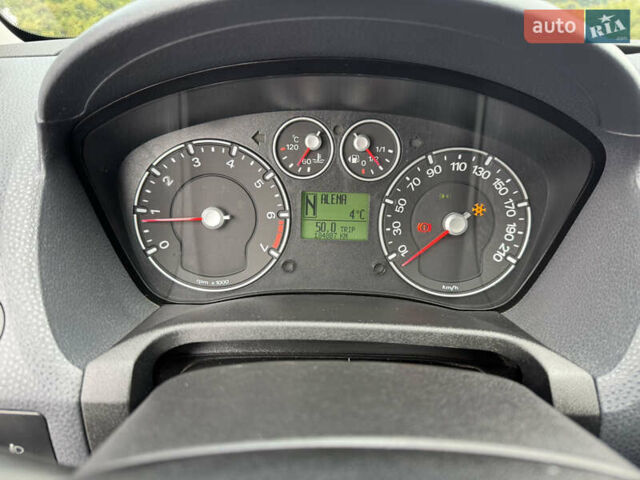 Серый Форд Фиеста, объемом двигателя 1.39 л и пробегом 184 тыс. км за 4699 $, фото 16 на Automoto.ua