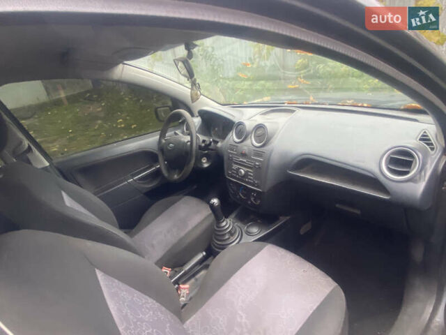 Форд Фиеста 2008 в Шепетовке на Automoto.ua Серый Форд Фиеста, объемом двигателя 1.24 л и пробегом 30 тыс. км за 1000 $, фото 1 на Automoto.ua