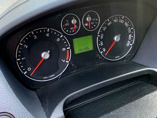 Сірий Форд Фієста, об'ємом двигуна 1.2 л та пробігом 141 тис. км за 3500 $, фото 5 на Automoto.ua