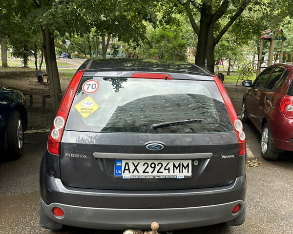 Сірий Форд Фієста, об'ємом двигуна 1.2 л та пробігом 175 тис. км за 4400 $, фото 5 на Automoto.ua