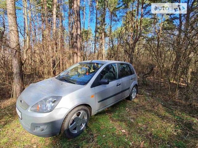 Сірий Форд Фієста, об'ємом двигуна 1.4 л та пробігом 220 тис. км за 3900 $, фото 11 на Automoto.ua