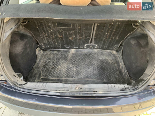 Сірий Форд Фієста, об'ємом двигуна 1.4 л та пробігом 161 тис. км за 2750 $, фото 11 на Automoto.ua