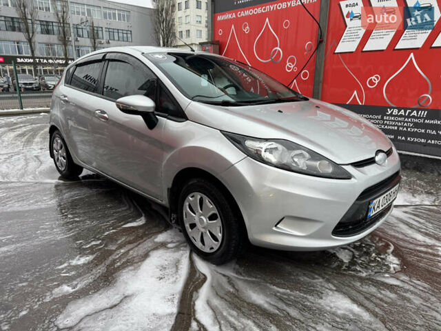 Серый Форд Фиеста, объемом двигателя 1.25 л и пробегом 99 тыс. км за 5200 $, фото 9 на Automoto.ua