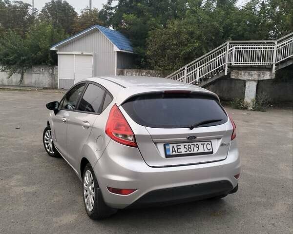 Сірий Форд Фієста, об'ємом двигуна 1.24 л та пробігом 183 тис. км за 5700 $, фото 9 на Automoto.ua