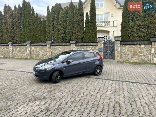Серый Форд Фиеста, объемом двигателя 1.6 л и пробегом 239 тыс. км за 5250 $, фото 10 на Automoto.ua