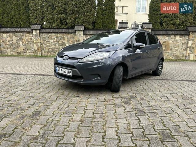 Серый Форд Фиеста, объемом двигателя 1.6 л и пробегом 239 тыс. км за 5250 $, фото 15 на Automoto.ua