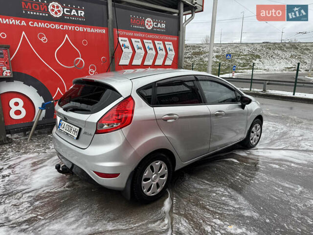 Серый Форд Фиеста, объемом двигателя 1.25 л и пробегом 99 тыс. км за 5200 $, фото 8 на Automoto.ua