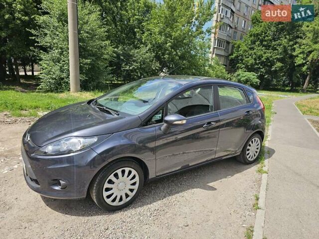 Сірий Форд Фієста, об'ємом двигуна 1.25 л та пробігом 69 тис. км за 5700 $, фото 1 на Automoto.ua