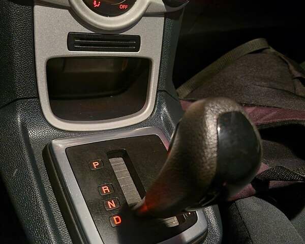 Сірий Форд Фієста, об'ємом двигуна 1.4 л та пробігом 172 тис. км за 6500 $, фото 8 на Automoto.ua