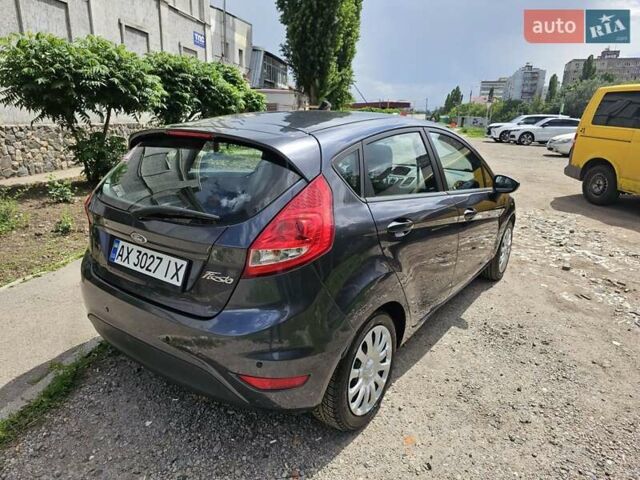 Сірий Форд Фієста, об'ємом двигуна 1.25 л та пробігом 69 тис. км за 5700 $, фото 4 на Automoto.ua