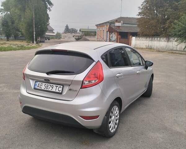 Сірий Форд Фієста, об'ємом двигуна 1.24 л та пробігом 183 тис. км за 5700 $, фото 12 на Automoto.ua
