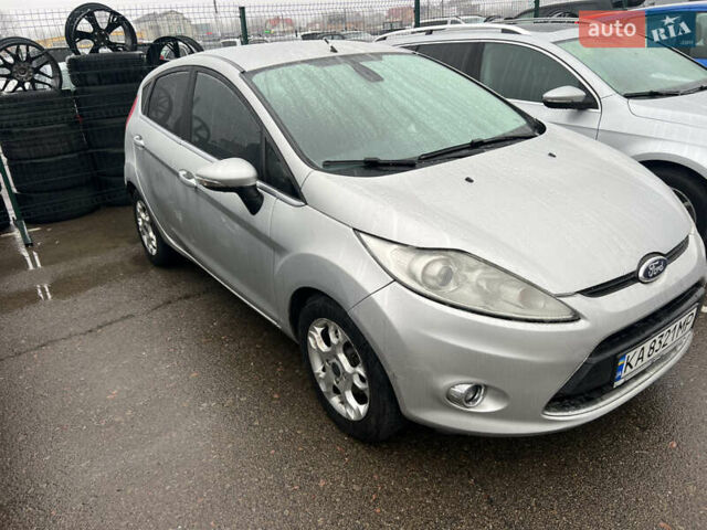 Серый Форд Фиеста, объемом двигателя 1.39 л и пробегом 170 тыс. км за 6850 $, фото 14 на Automoto.ua