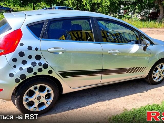 Сірий Форд Фієста, об'ємом двигуна 1.4 л та пробігом 174 тис. км за 6500 $, фото 5 на Automoto.ua