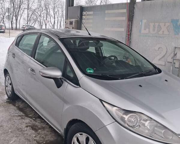 Сірий Форд Фієста, об'ємом двигуна 1.56 л та пробігом 300 тис. км за 4200 $, фото 3 на Automoto.ua