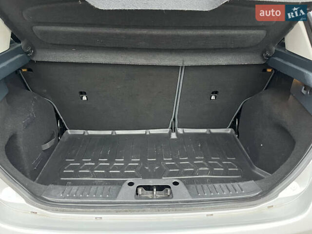 Серый Форд Фиеста, объемом двигателя 1.24 л и пробегом 128 тыс. км за 6500 $, фото 14 на Automoto.ua