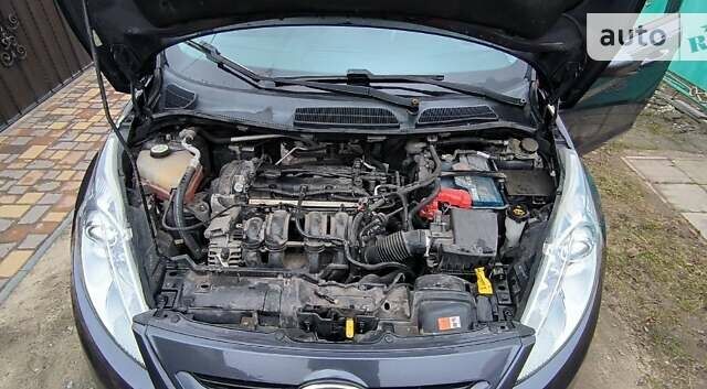 Сірий Форд Фієста, об'ємом двигуна 1.6 л та пробігом 280 тис. км за 6300 $, фото 7 на Automoto.ua