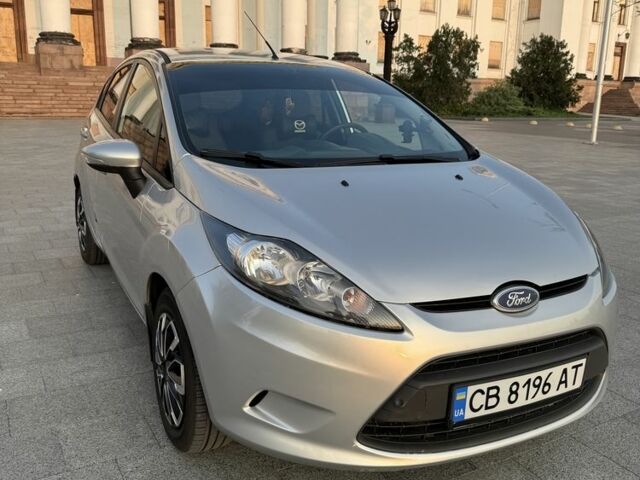 Сірий Форд Фієста, об'ємом двигуна 1.2 л та пробігом 71 тис. км за 6100 $, фото 3 на Automoto.ua