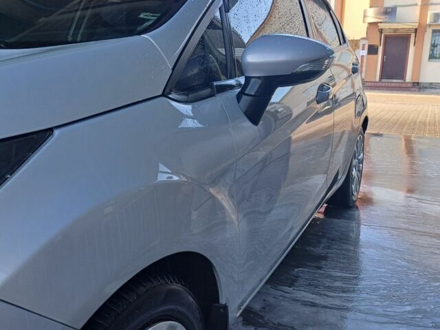 Серый Форд Фиеста, объемом двигателя 1.2 л и пробегом 255 тыс. км за 5300 $, фото 4 на Automoto.ua