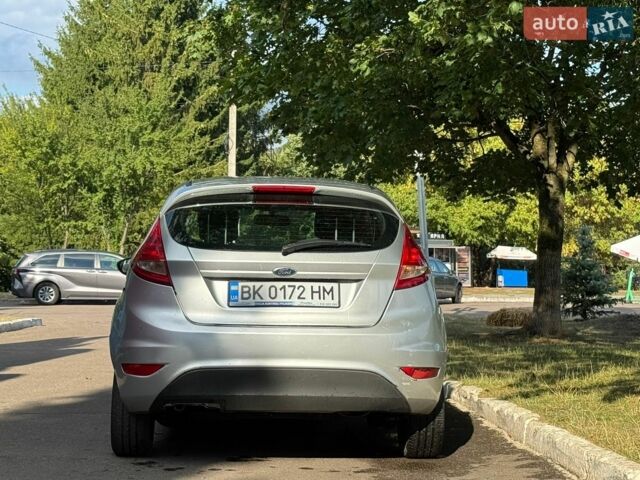 Сірий Форд Фієста, об'ємом двигуна 1.56 л та пробігом 300 тис. км за 5499 $, фото 8 на Automoto.ua