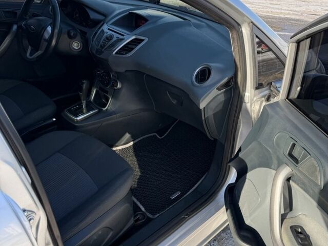 Сірий Форд Фієста, об'ємом двигуна 1.4 л та пробігом 136 тис. км за 7199 $, фото 15 на Automoto.ua