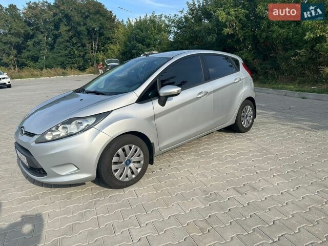 Сірий Форд Фієста, об'ємом двигуна 1.25 л та пробігом 162 тис. км за 5900 $, фото 2 на Automoto.ua