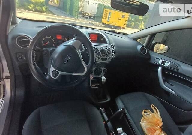 Форд Фієста 2011 у Березань на Automoto.ua Сірий Форд Фієста, об'ємом двигуна 1.25 л та пробігом 259 тис. км за 5800 $, фото 9 на Automoto.ua