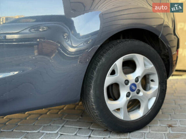 Сірий Форд Фієста, об'ємом двигуна 1.25 л та пробігом 98 тис. км за 5600 $, фото 17 на Automoto.ua
