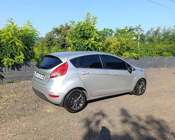 Сірий Форд Фієста, об'ємом двигуна 1.56 л та пробігом 204 тис. км за 7200 $, фото 2 на Automoto.ua