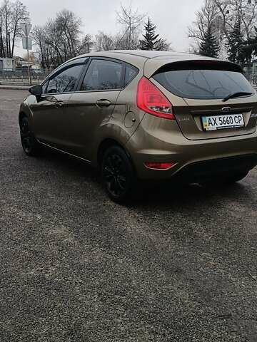 Серый Форд Фиеста, объемом двигателя 1.24 л и пробегом 110 тыс. км за 6300 $, фото 7 на Automoto.ua