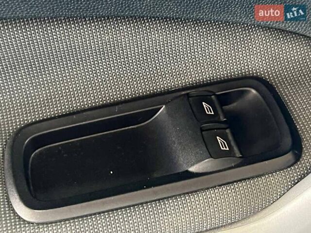 Форд Фиеста 2012 в Одессе на Automoto.ua Серый Форд Фиеста, объемом двигателя 1.4 л и пробегом 141 тыс. км за 5999 $, фото 9 на Automoto.ua