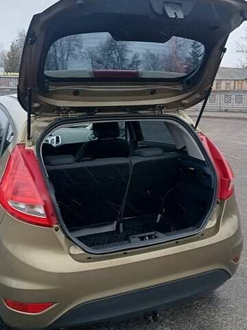 Серый Форд Фиеста, объемом двигателя 1.24 л и пробегом 110 тыс. км за 6300 $, фото 9 на Automoto.ua