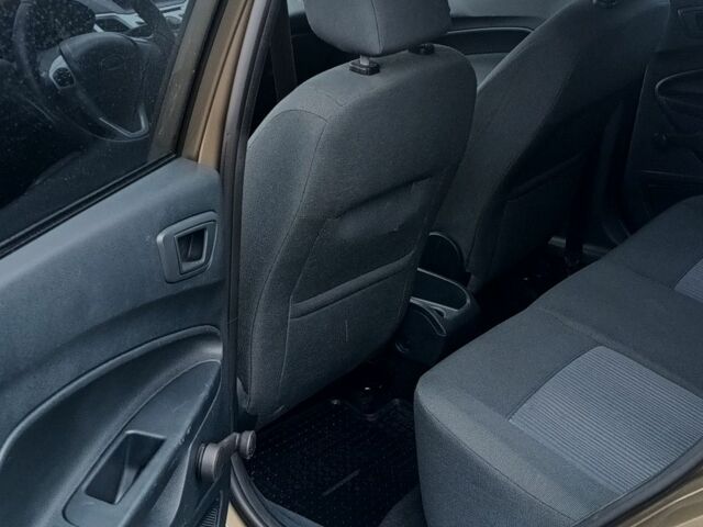 Серый Форд Фиеста, объемом двигателя 1.2 л и пробегом 110 тыс. км за 6300 $, фото 7 на Automoto.ua