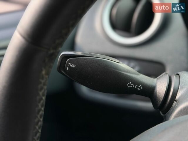 Серый Форд Фиеста, объемом двигателя 1.39 л и пробегом 222 тыс. км за 7100 $, фото 33 на Automoto.ua