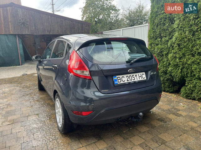 Сірий Форд Фієста, об'ємом двигуна 1.25 л та пробігом 194 тис. км за 5600 $, фото 5 на Automoto.ua