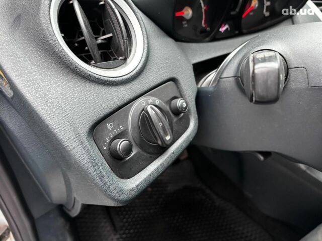 Сірий Форд Фієста, об'ємом двигуна 1.2 л та пробігом 239 тис. км за 5990 $, фото 19 на Automoto.ua