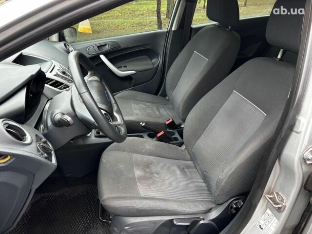 Сірий Форд Фієста, об'ємом двигуна 1.2 л та пробігом 239 тис. км за 5990 $, фото 13 на Automoto.ua