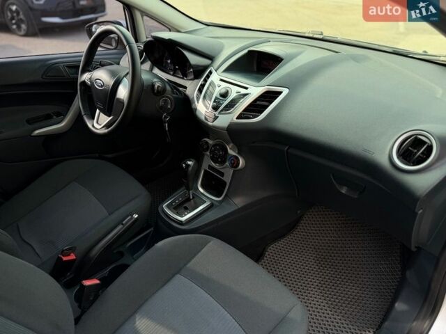 Серый Форд Фиеста, объемом двигателя 1.39 л и пробегом 222 тыс. км за 7100 $, фото 72 на Automoto.ua