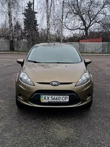 Серый Форд Фиеста, объемом двигателя 1.24 л и пробегом 110 тыс. км за 6300 $, фото 8 на Automoto.ua