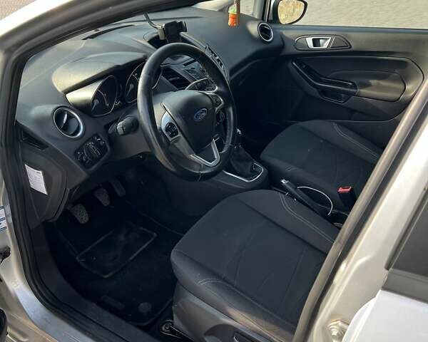 Форд Фиеста 2013 в Львове на Automoto.ua Серый Форд Фиеста, объемом двигателя 1.6 л и пробегом 291 тыс. км за 7800 $, фото 20 на Automoto.ua