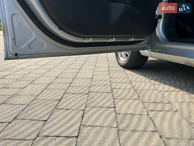 Форд Фиеста 2013 в Львове на Automoto.ua Серый Форд Фиеста, объемом двигателя 1.6 л и пробегом 291 тыс. км за 7800 $, фото 18 на Automoto.ua