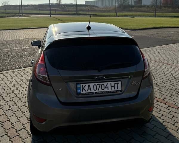 Сірий Форд Фієста, об'ємом двигуна 1.6 л та пробігом 227 тис. км за 7200 $, фото 7 на Automoto.ua