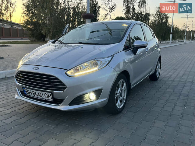 Сірий Форд Фієста, об'ємом двигуна 1.6 л та пробігом 138 тис. км за 8000 $, фото 29 на Automoto.ua